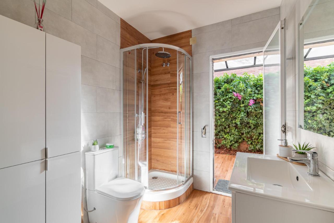 Barcelona'S Tropical Oasis Villa Sant Just Desvern Bagian luar foto
